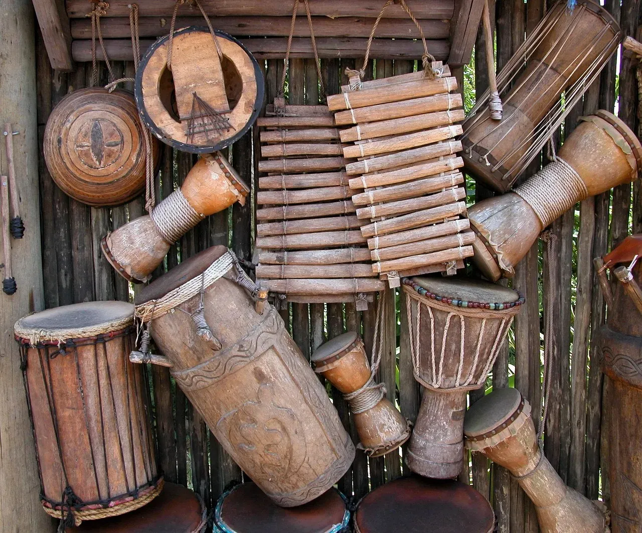 Wat maakt Afrikaanse muziek zo ritmisch